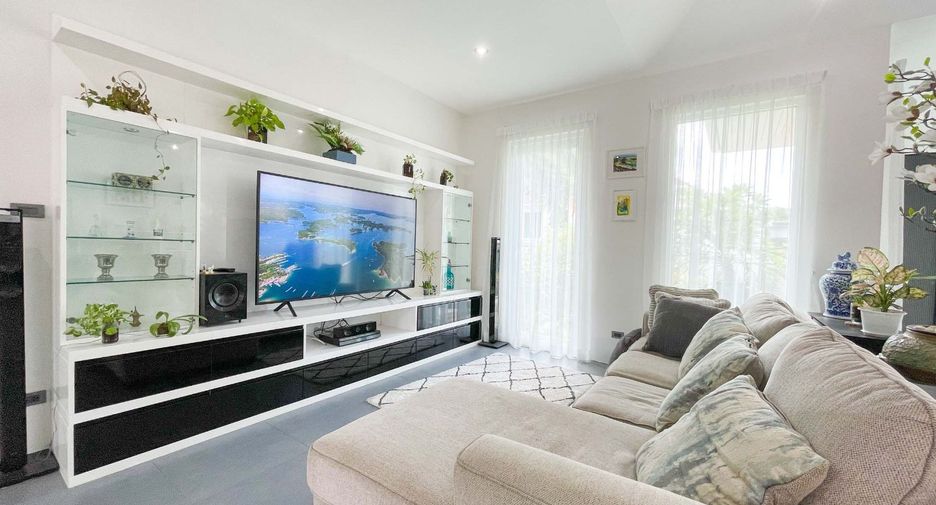 For sale 3 bedrooms villa in Hua Hin, Prachuap Khiri Khan
