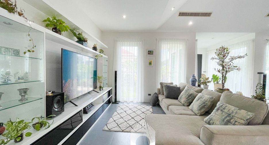 For sale 3 bedrooms villa in Hua Hin, Prachuap Khiri Khan