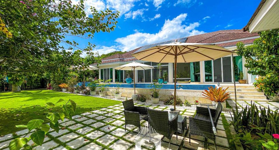 For sale 3 bedrooms villa in Hua Hin, Prachuap Khiri Khan
