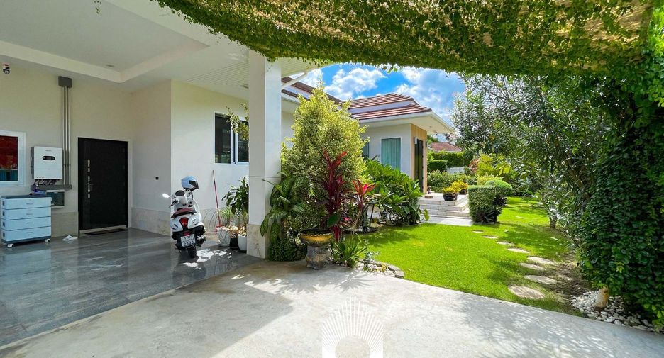 For sale 3 bedrooms villa in Hua Hin, Prachuap Khiri Khan