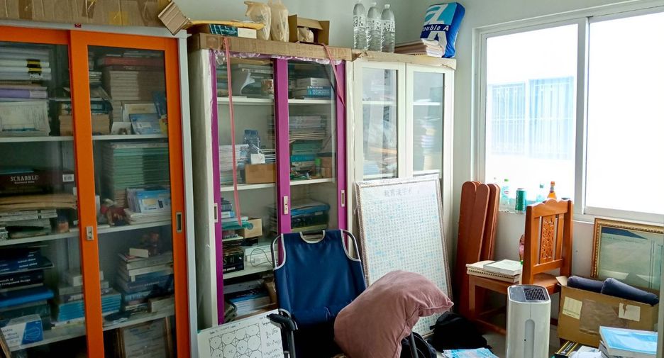 For sale 3 bedrooms townhouse in Sai Noi, Nonthaburi
