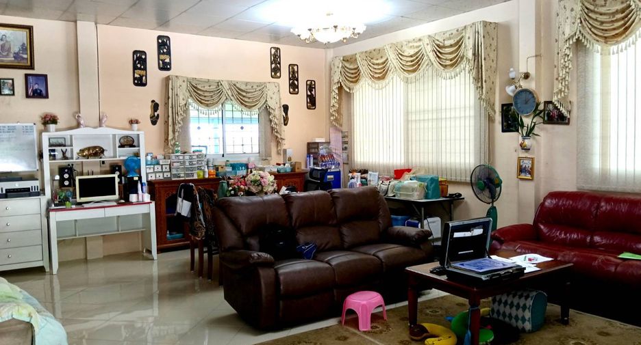 Haus zum Kauf mit 4 Zimmer in Lat Lum Kaeo, Pathum Thani