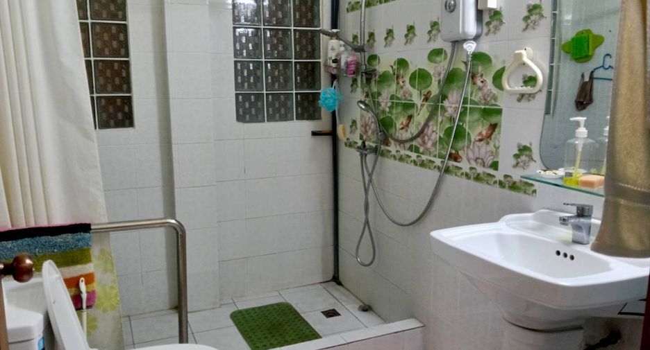 Haus zum Kauf mit 4 Zimmer in Lat Lum Kaeo, Pathum Thani