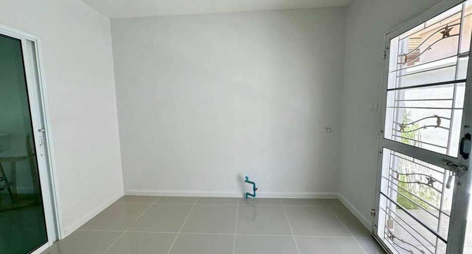 For sale 3 bedrooms house in East Pattaya, Pattaya