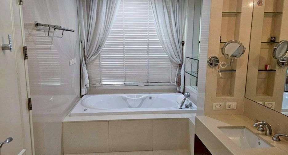 À vendre 4 chambres condo à Pathum Wan, Bangkok