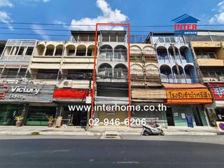 For sale 3 bedrooms retail Space in Lat Phrao, Bangkok
