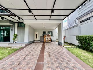 For sale 4 bedrooms house in Lat Krabang, Bangkok