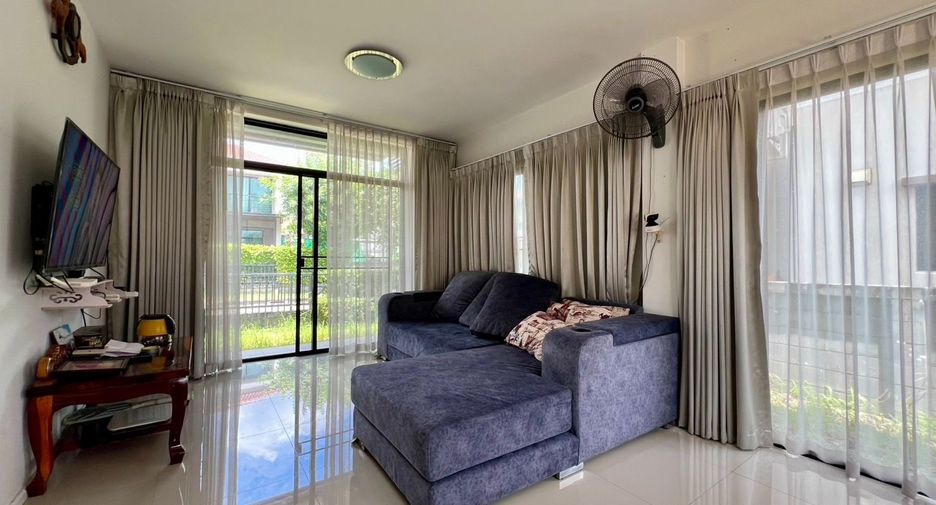 For sale 4 bedrooms house in Lat Krabang, Bangkok