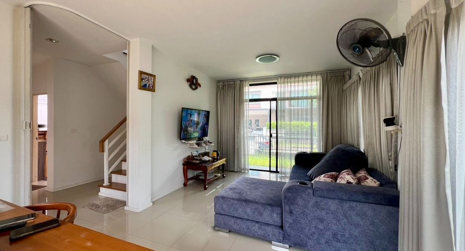 For sale 4 bedrooms house in Lat Krabang, Bangkok