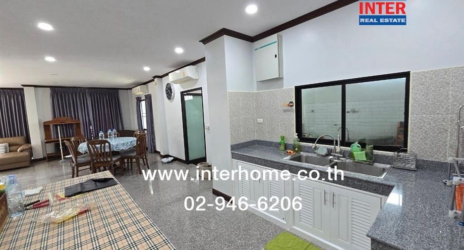 For sale 4 bedrooms house in Lam Luk Ka, Pathum Thani