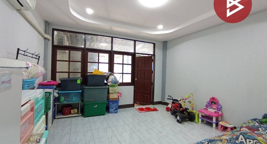 Casa adosada en venta de 3 habitaciones en Bang Pa-in, Phra Nakhon Si Ayutthaya
