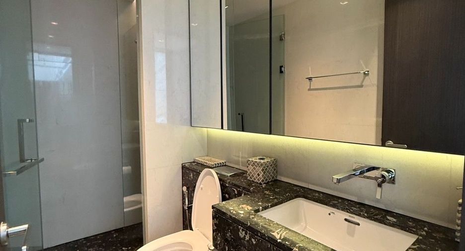 Condo en alquiler de 2 habitaciones en Khlong Toei, Bangkok