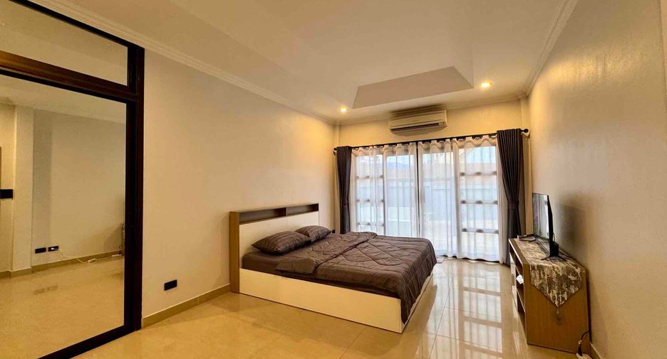 For rent 3 bedrooms villa in Bang Lamung, Chonburi