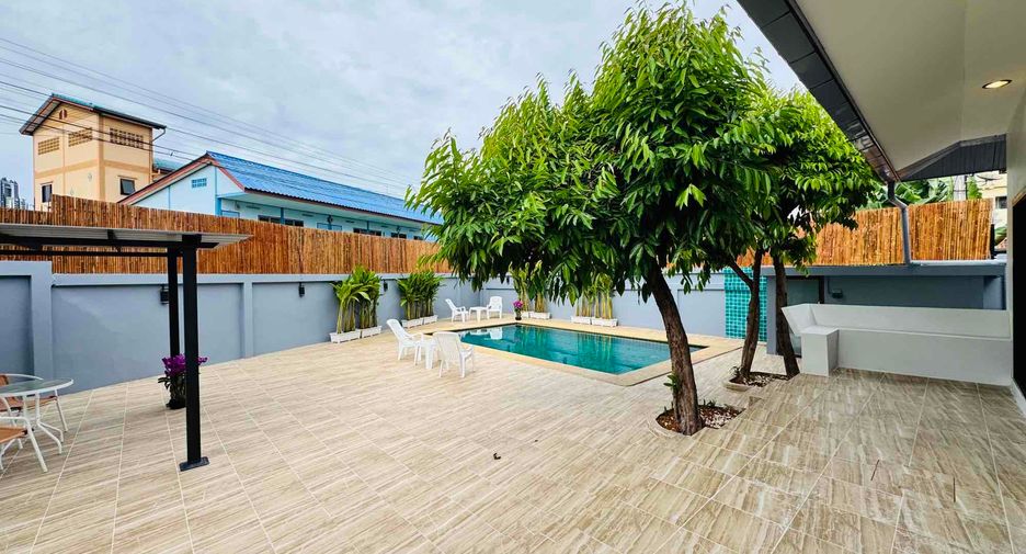 For rent 3 bedrooms villa in Bang Lamung, Chonburi