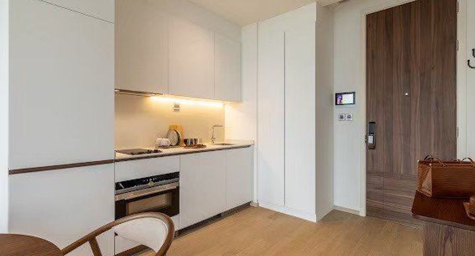 For rent 1 bed condo in Khlong Toei, Bangkok