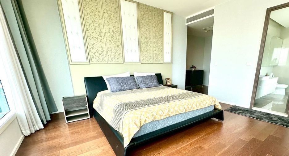 For rent 3 bedrooms condo in Bang Kho Laem, Bangkok