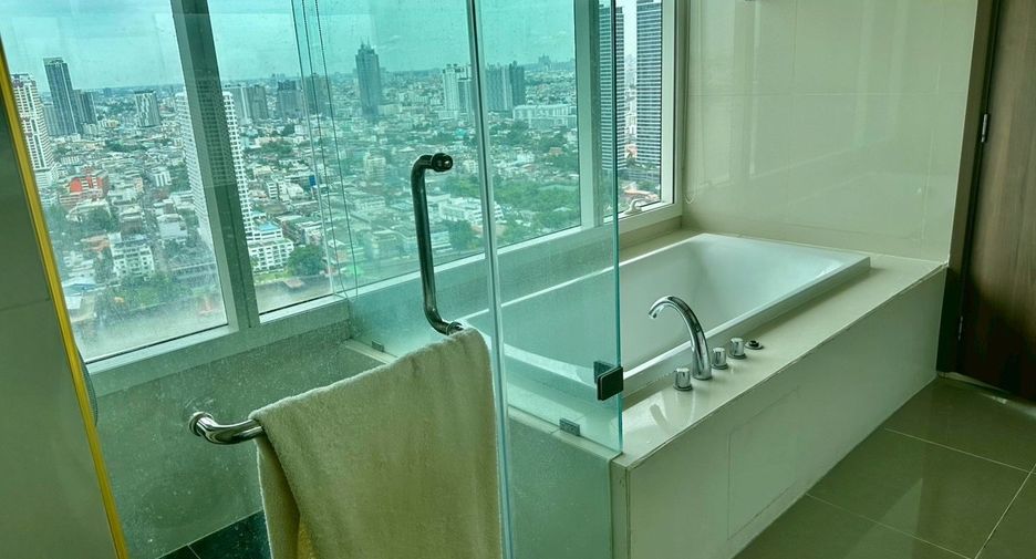 For rent 3 bedrooms condo in Bang Kho Laem, Bangkok