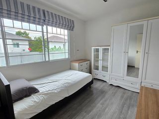 Casa adosada en alquiler de 2 habitaciones en Phasi Charoen, Bangkok