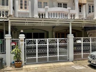 Casa adosada en alquiler de 2 habitaciones en Phasi Charoen, Bangkok