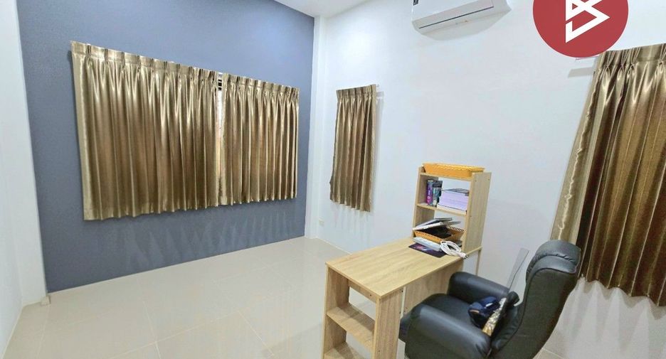 出售 3 卧室 联排别墅 在 Mueang Ratchaburi, Ratchaburi