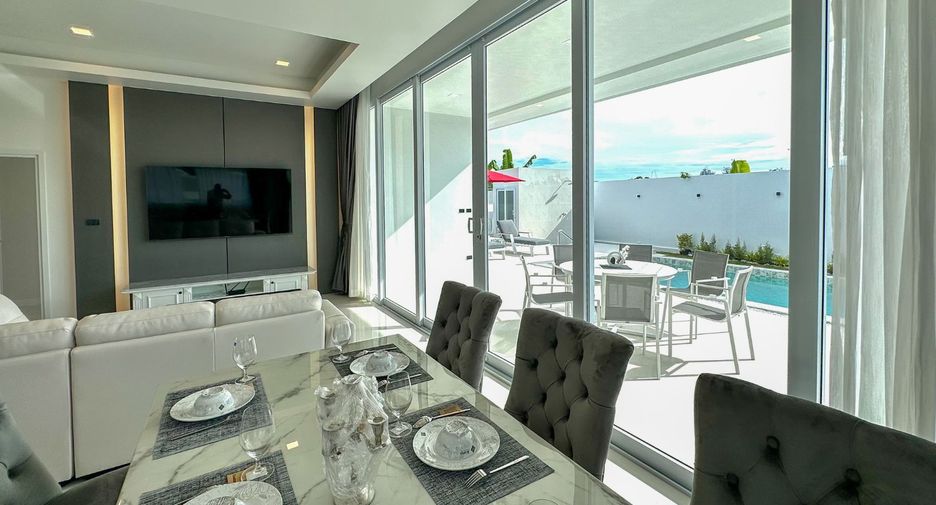 For sale 3 bedrooms villa in Bang Lamung, Chonburi