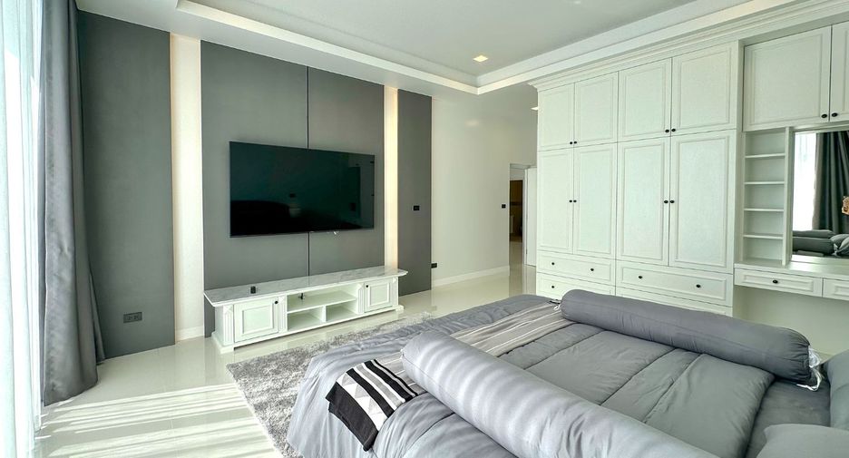 For sale 3 bedrooms villa in Bang Lamung, Chonburi