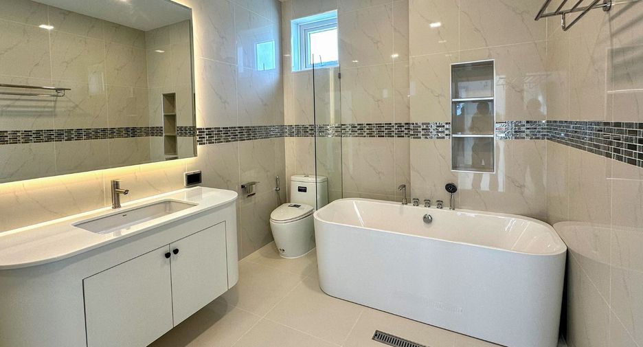 Villa en venta de 3 habitaciones en Bang Lamung, Chonburi