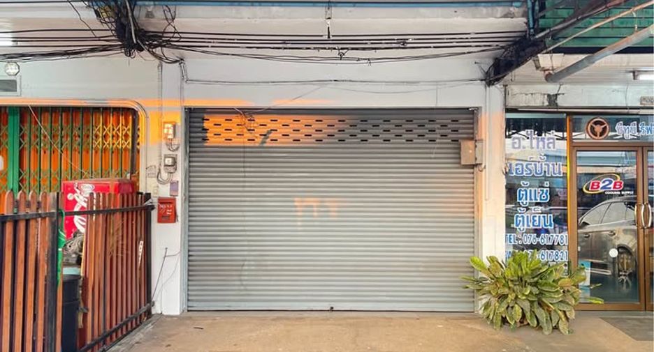 For sale 4 bedrooms retail Space in Thalang, Phuket