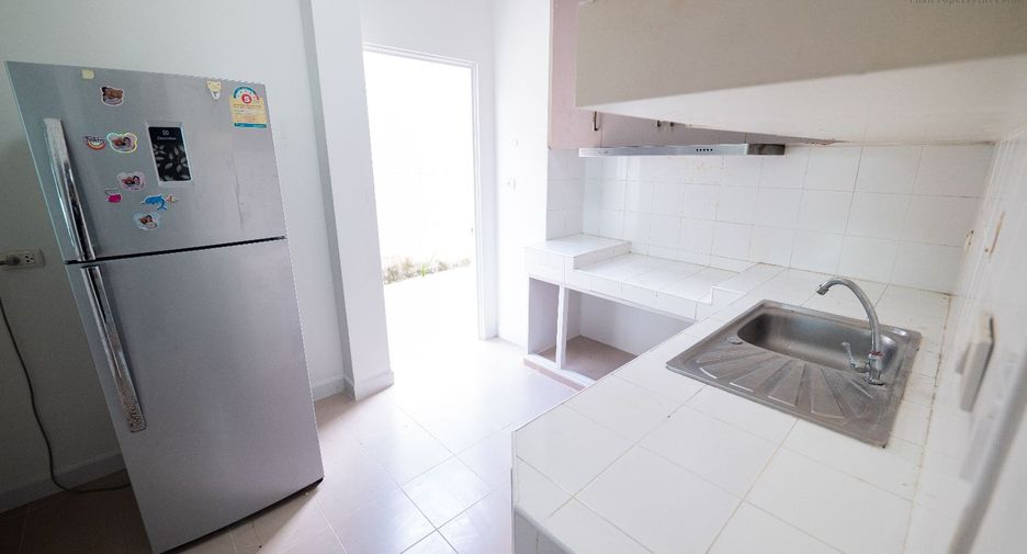For sale 4 bedrooms house in Mueang Pathum Thani, Pathum Thani