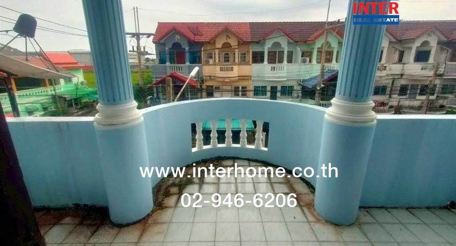 出售 4 卧室 联排别墅 在 Khlong Luang, Pathum Thani