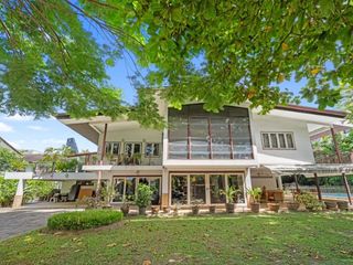 For sale 5 ベッドルーム house in Khlong Toei, Bangkok