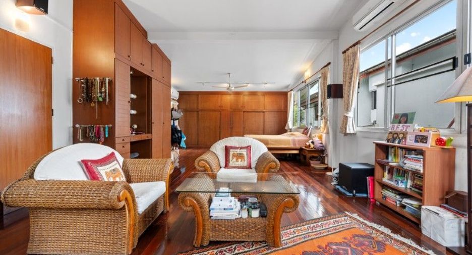 ขาย 5 ห้องนอน บ้านเดี่ยว ใน คลองเตย, กรุงเทพฯ