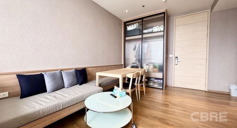 For sale 1 bed condo in Khlong Toei, Bangkok
