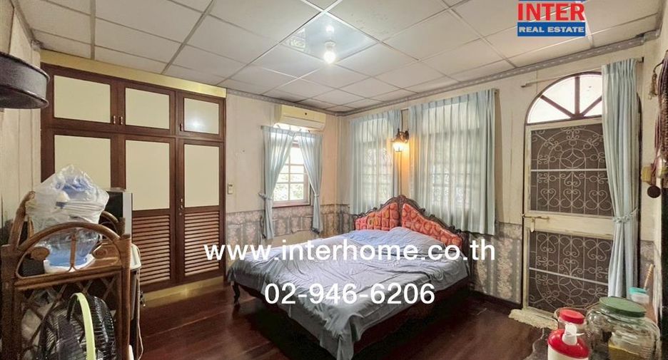 Haus zum Kauf mit 5 Zimmer in Bangkok Noi, Bangkok