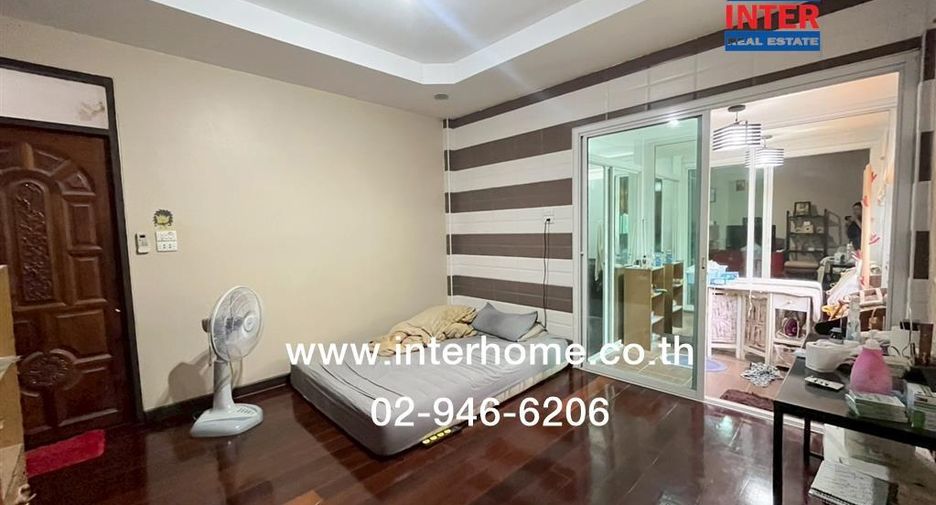 Haus zum Kauf mit 5 Zimmer in Bangkok Noi, Bangkok