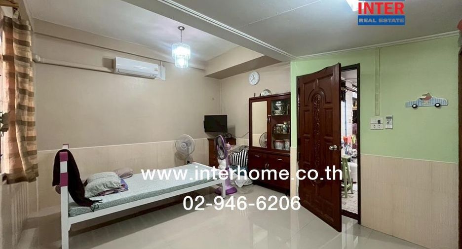 Haus zum Kauf mit 5 Zimmer in Bangkok Noi, Bangkok