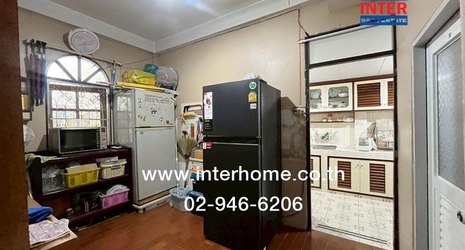 Haus zum Kauf mit 5 Zimmer in Bangkok Noi, Bangkok