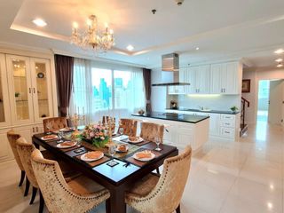 Serviced Apartment zur Miete mit 4 Zimmer in Watthana, Bangkok