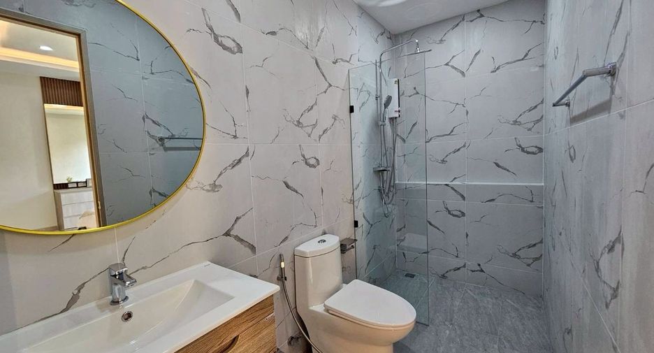 For sale 4 bedrooms villa in Bang Lamung, Chonburi