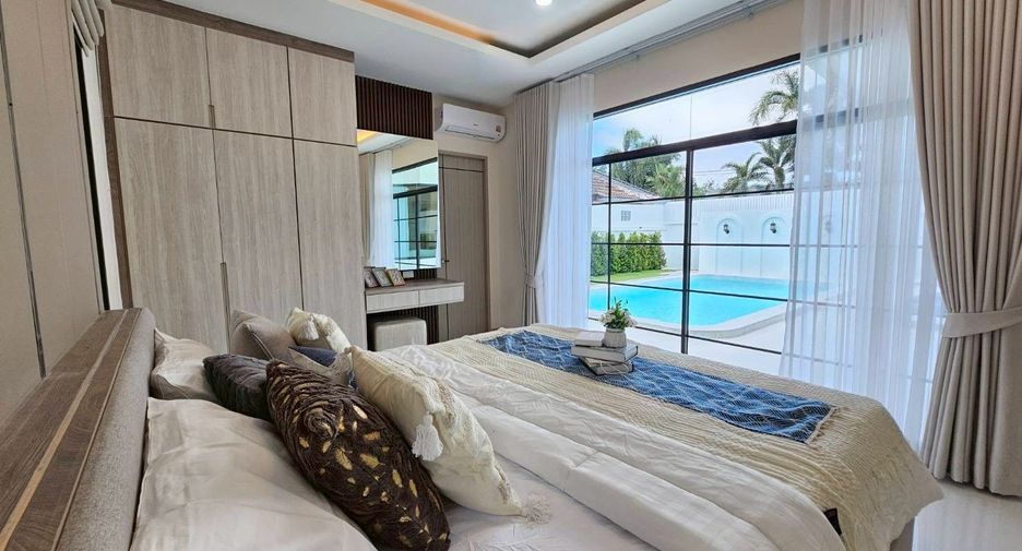 For sale 4 bedrooms villa in Bang Lamung, Chonburi