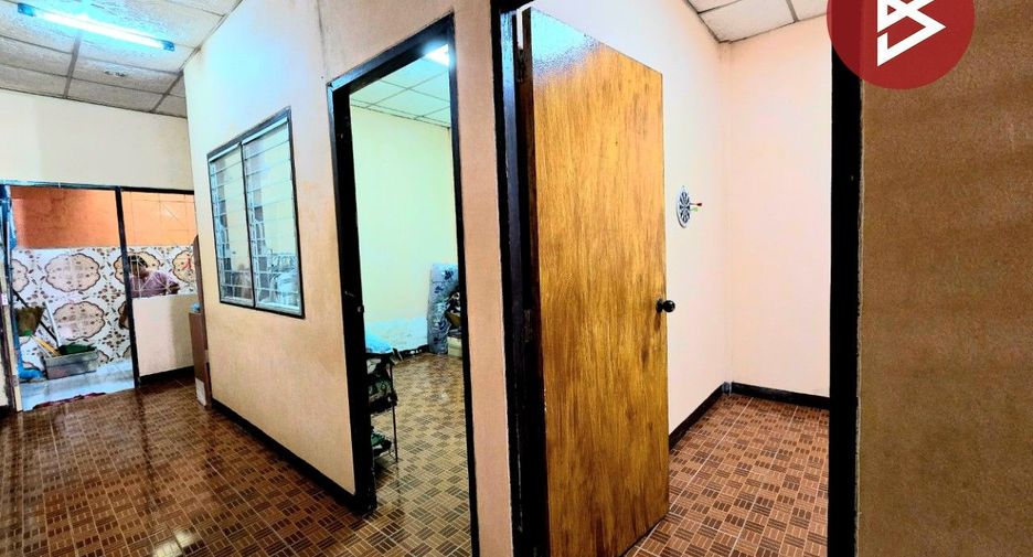 Casa adosada en venta de 2 habitaciones en Phra Samut Chedi, Samut Prakan