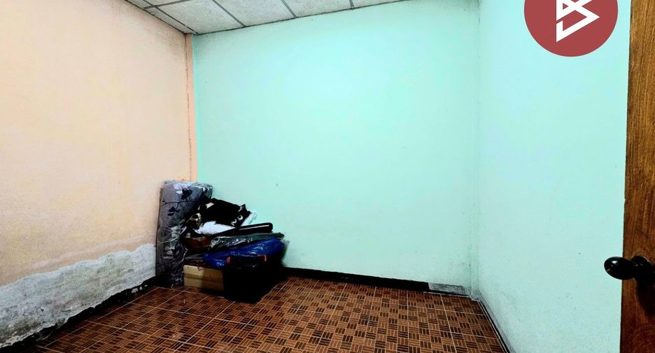 Casa adosada en venta de 2 habitaciones en Phra Samut Chedi, Samut Prakan