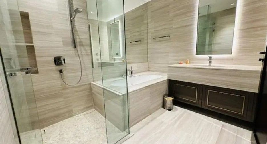 For sale 1 Beds condo in Khlong Toei, Bangkok