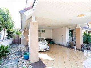 For sale 4 bedrooms house in Si Racha, Chonburi