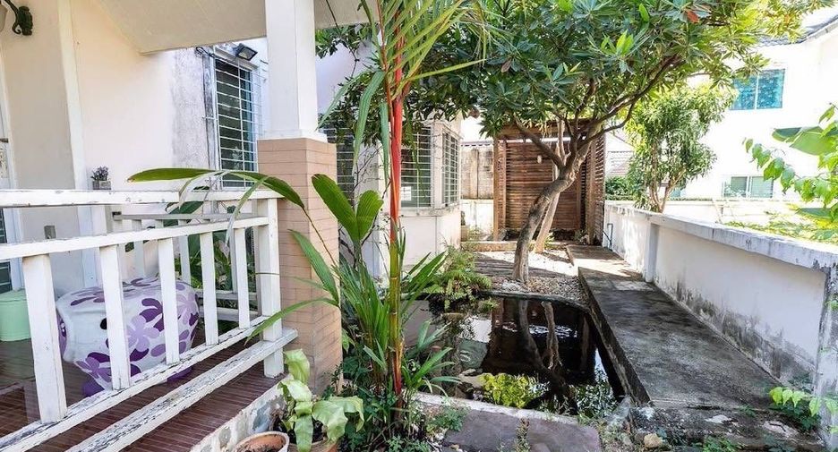 Casa en venta de 4 habitaciones en Si Racha, Chonburi