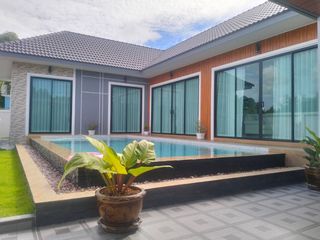 For sale 3 bedrooms villa in Bang Saray, Pattaya