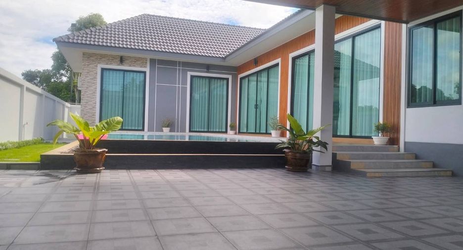 For sale 3 bedrooms villa in Sattahip, Chonburi