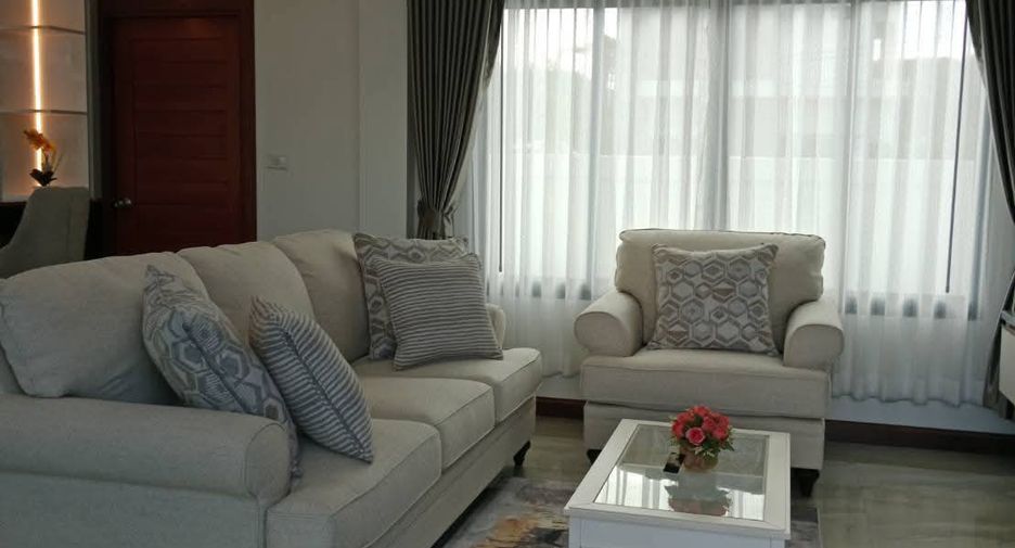 For sale 3 bedrooms villa in Sattahip, Chonburi