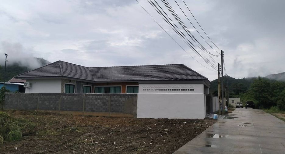 For sale 3 bedrooms villa in Sattahip, Chonburi