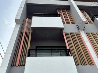For sale 4 bedrooms townhouse in Bueng Kum, Bangkok
